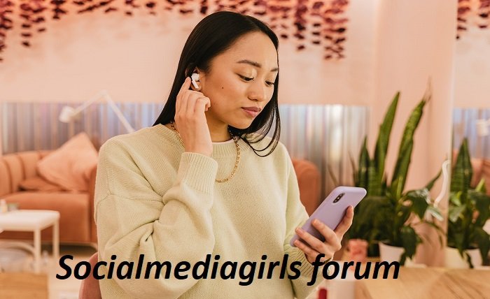 socialmediagirls forum down